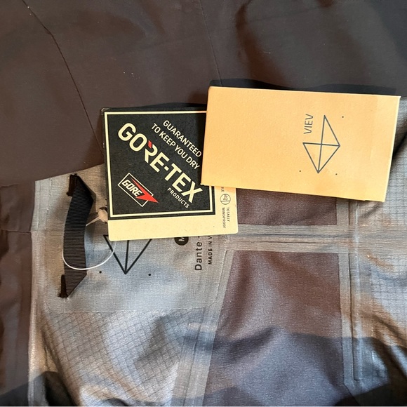 Viev 3 L Dante Long Gore Tex men’s waterproof rain jacket. New with tags. - Picture 5 of 9
